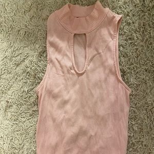 aero key hole tank top